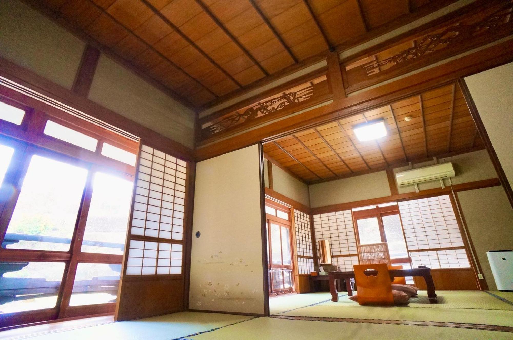 Готель Takaosou Юфу Екстер'єр фото
